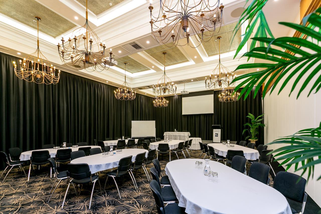 Plymouth International Hotel New Plymouth Exterior photo